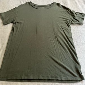 AEO army green soft and sexy tee size small
